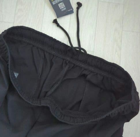 期間限定価格　新品　YONEX　ユニ　O　ウォームアップパンツ　黒　ヨネックス