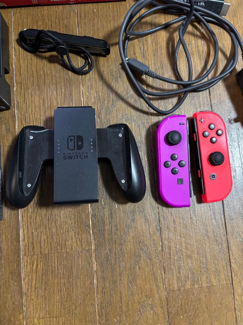 Nintendo Switch ネオンレッド/パープル 本体