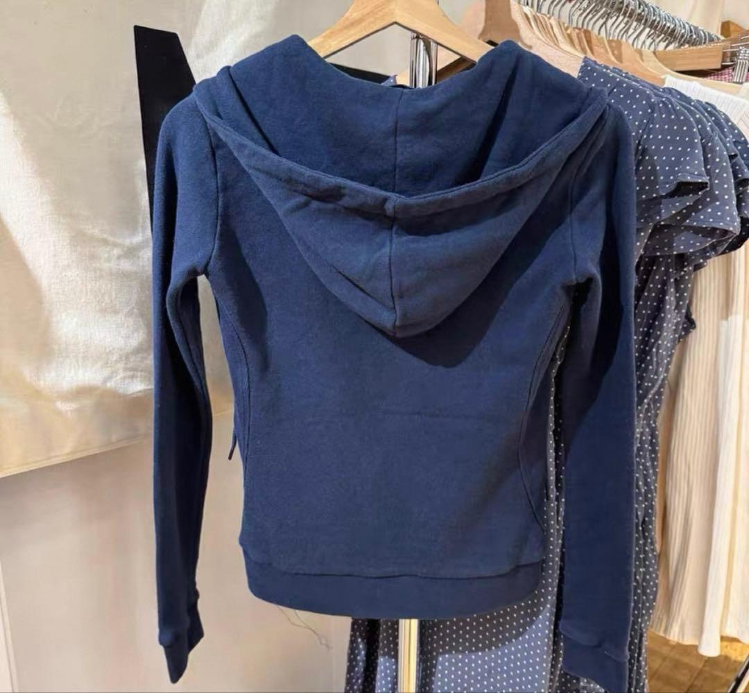 【Brandy Melville】zip up hoodie