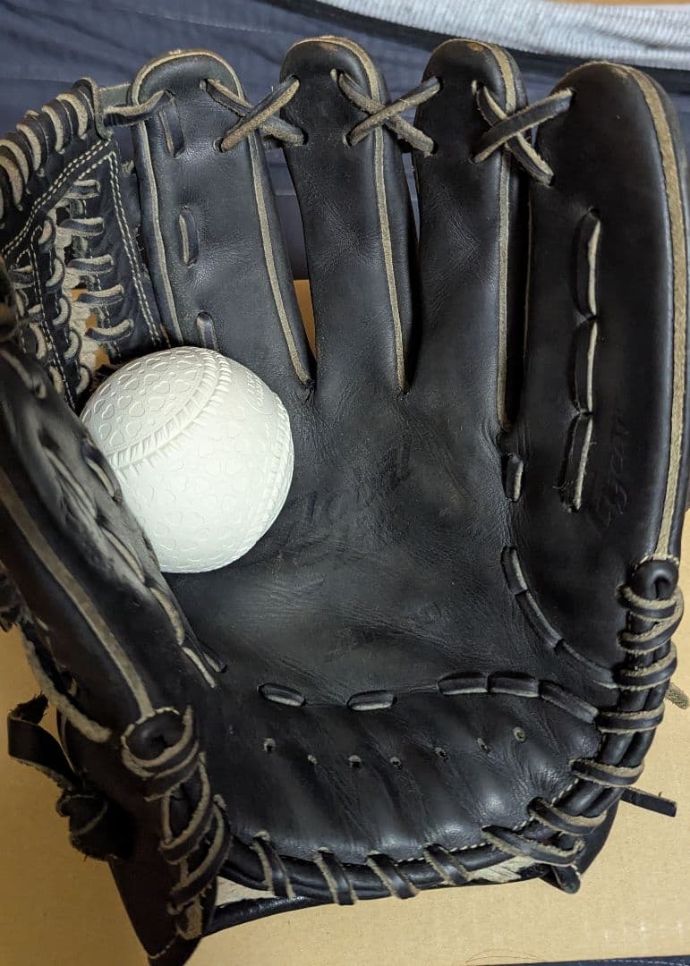TOMO【即戦力】ミズノ グローバルエリート 一般軟式用 内野手 黒