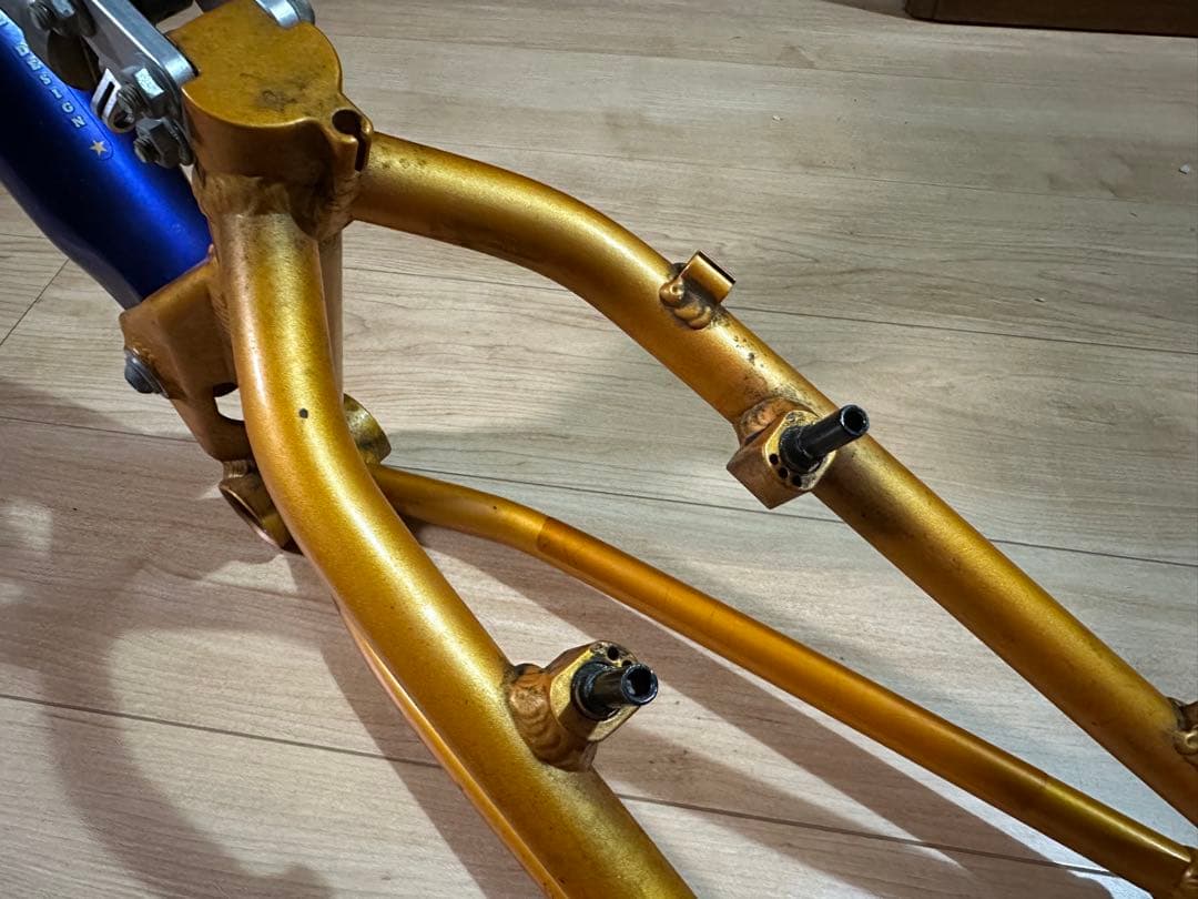 貴重品 最終改良型TREK Y22 OCLV カーボンフレーム　トレック Y33