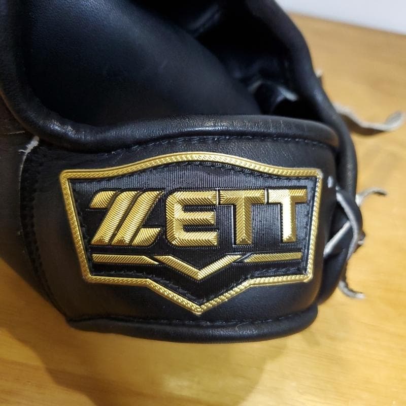 ZETT ゼット ネオステイタス 左投げ用 美品 投手用 軟式グローブ