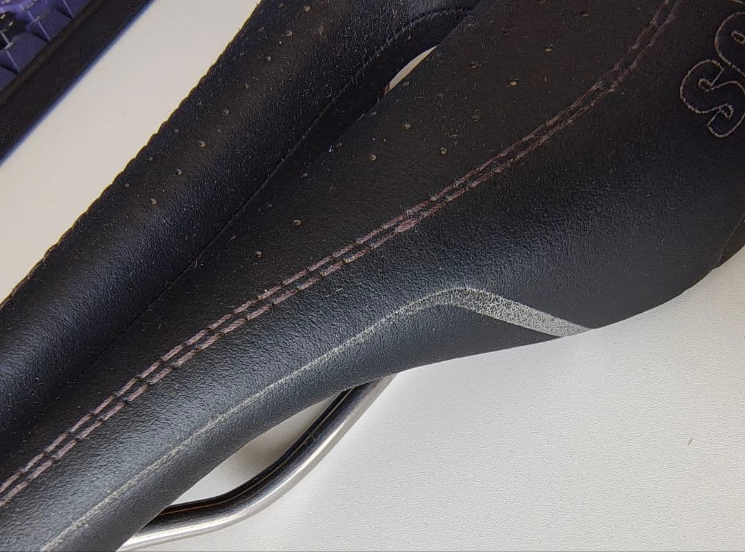 サドル　selle italia novus・スーパーフロー・エンデュランス