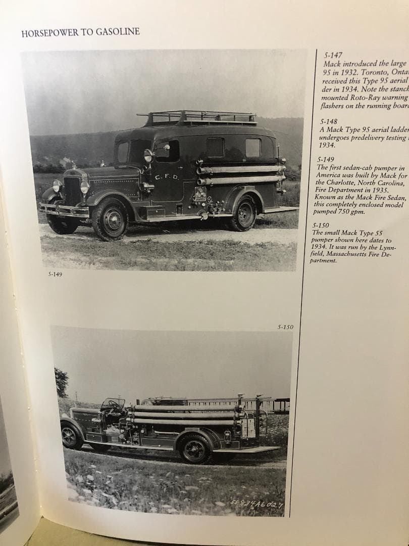 洋書 FIRE ENGINES IN NORTH AMERICA
