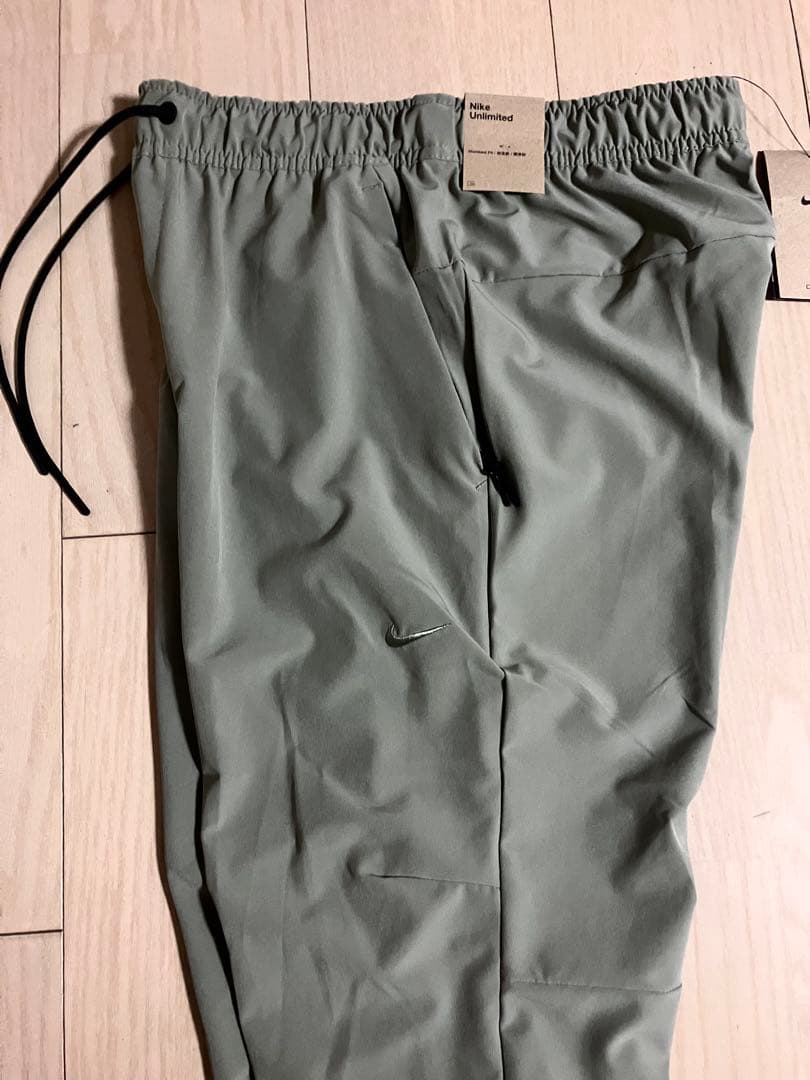 ナイキ メンズ Dri-FIT ストレートレッグ ヴァーサタイルパンツ M 新品