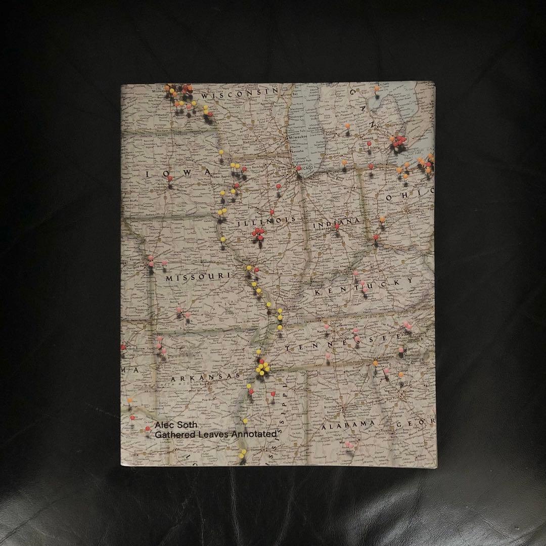 アート・デザイン・音楽 Alec Soth Gathered Leaves Annotated