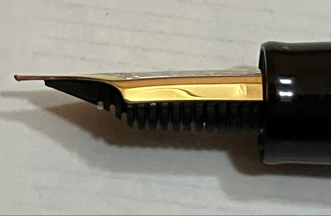 セーラー万年筆 プロフェッショナルギア 金　中字（M）21K 美品　調整済み