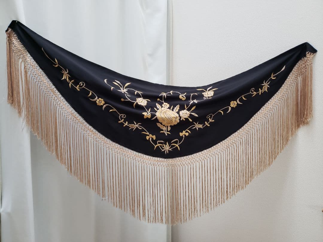 フラメンコ用　シージョ　黒　刺繍付き