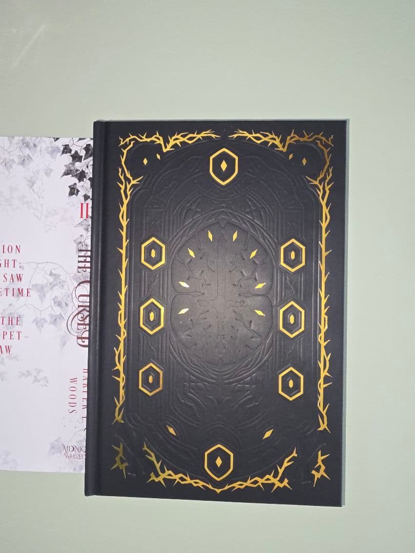 洋書 The Coven&The Cursed MidnightWhispersBox