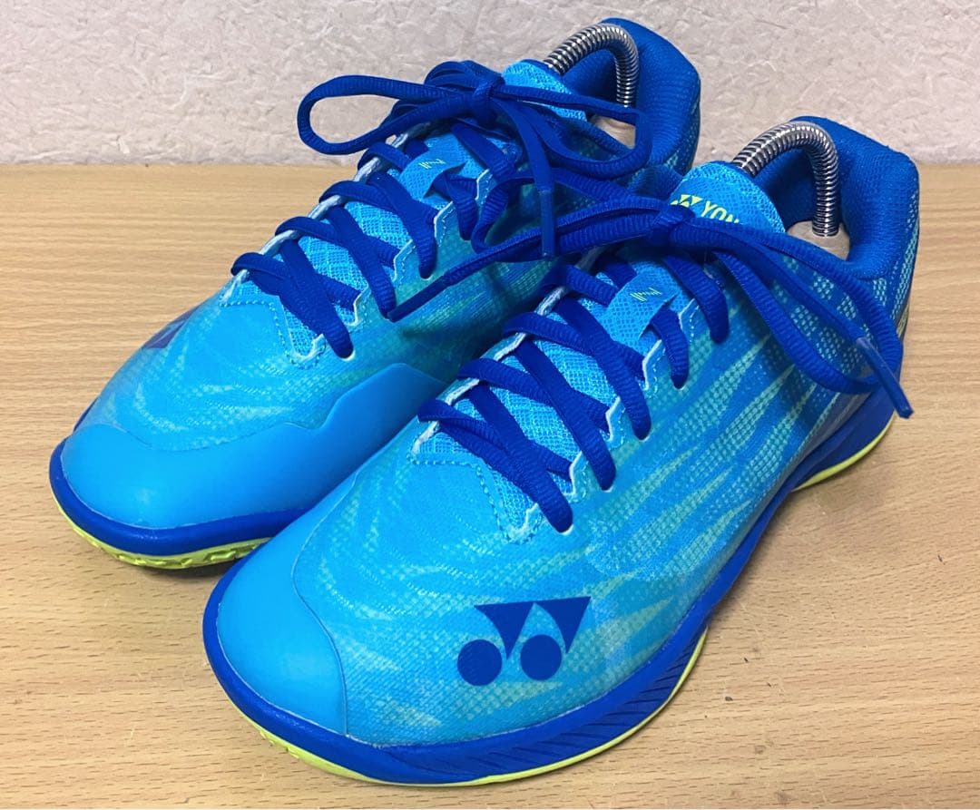 ★美品！YONEX パワークッション エアラスZ バドミントンシューズ 23