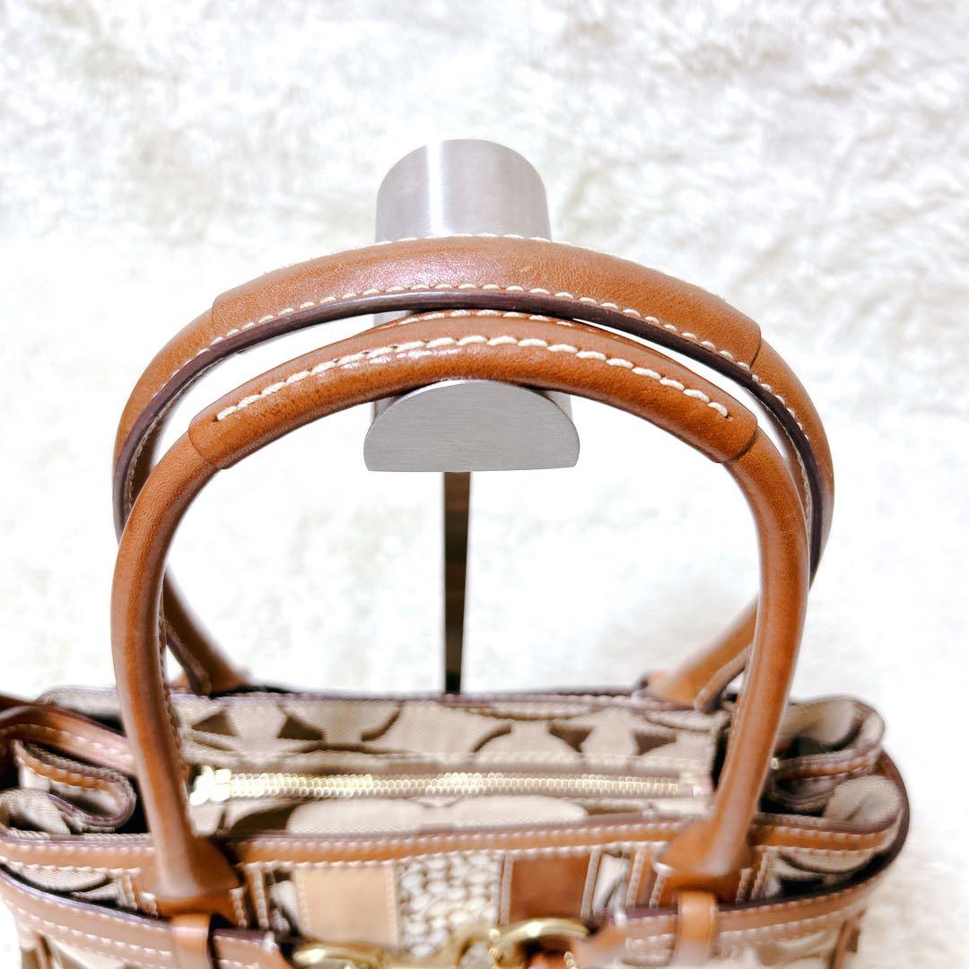 【美品】COACHコーチ　ハンプトンズストライプミディアムキャリーオール肩掛け