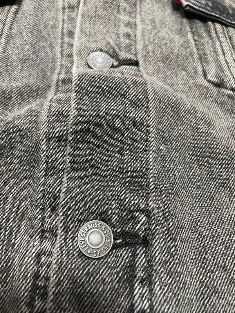 Levi's ブラックデニムジャケット XL ビックＥ　ビックサイズ
