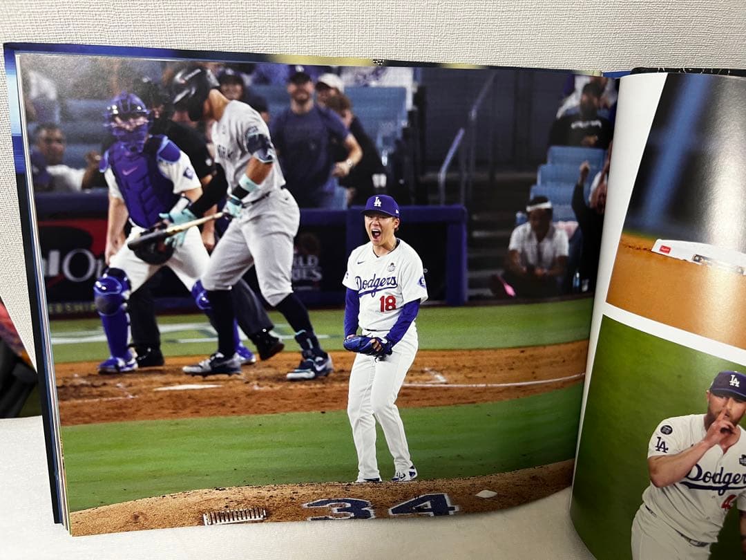 大谷翔平ドジャース2024シーズン総集編フルカラーオフィシャル写真集豪華版