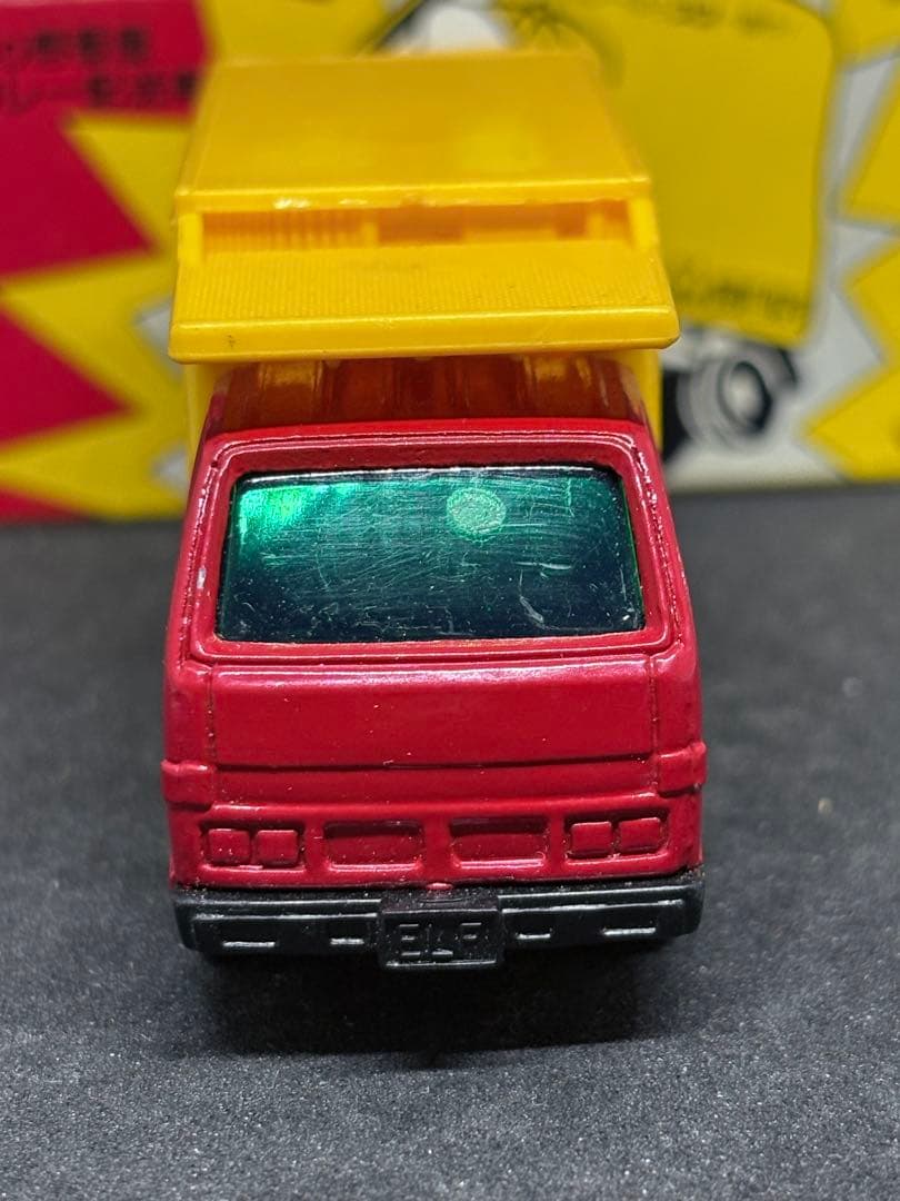 トミカ 日本製 CoCo壱番屋特注 カレーハウス いすゞ エルフ カレー配送車