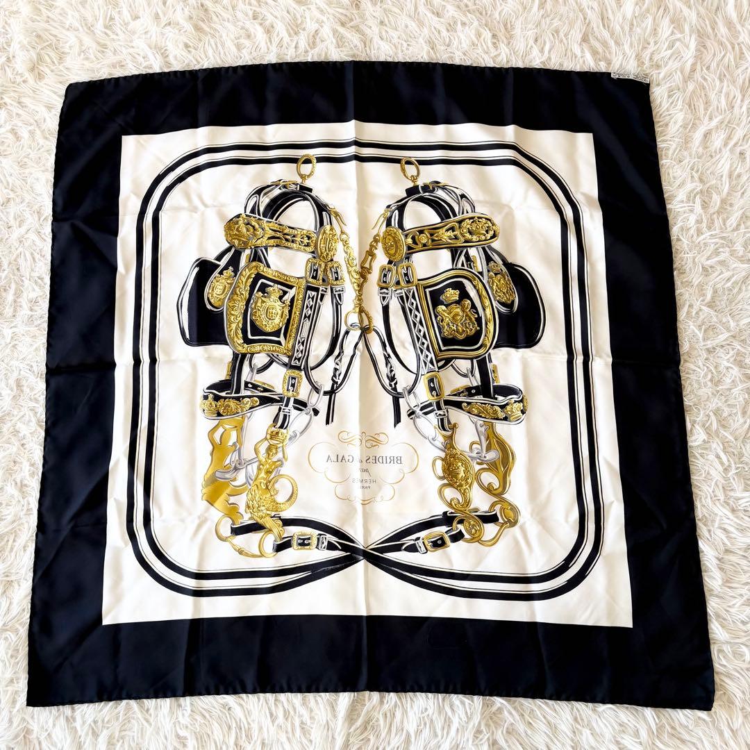 【美品】エルメス カレ90 BRIDES de GALA シルクスカーフ 黒