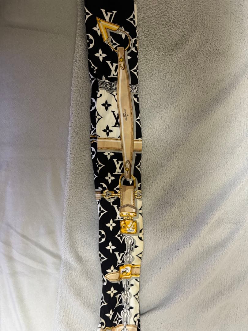Louis Vuitton モノグラムスカーフ