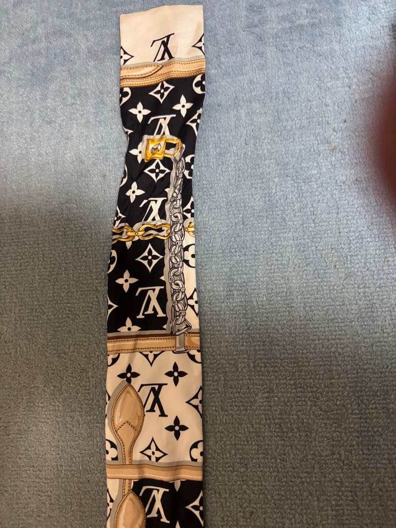Louis Vuitton モノグラムスカーフ