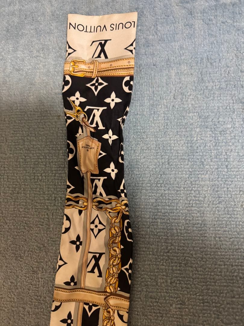 Louis Vuitton モノグラムスカーフ