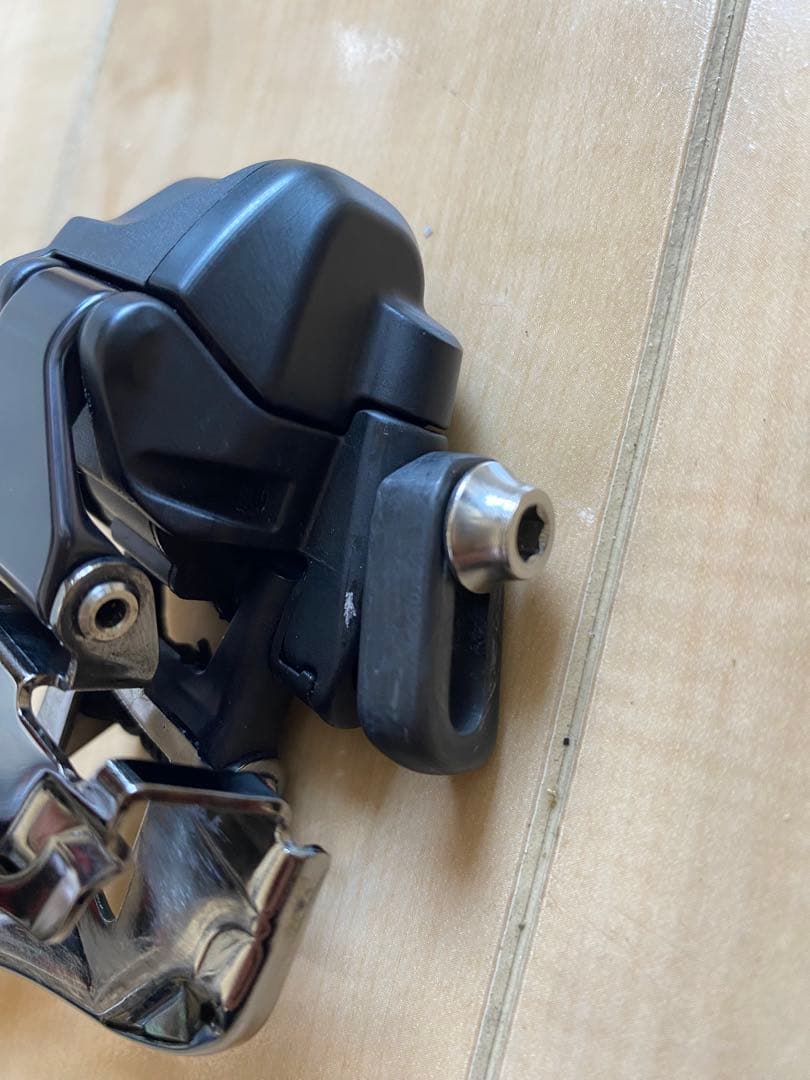 ULTEGRA Di2 フロントディレーラー FD-R8150