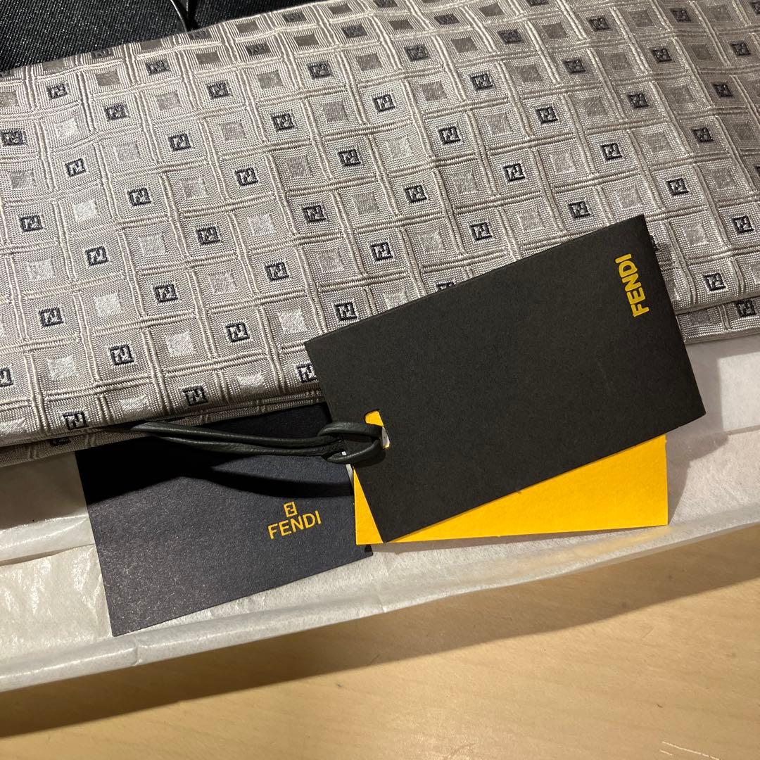 FENDI フェンディ ネクタイ 不織布ケース付き