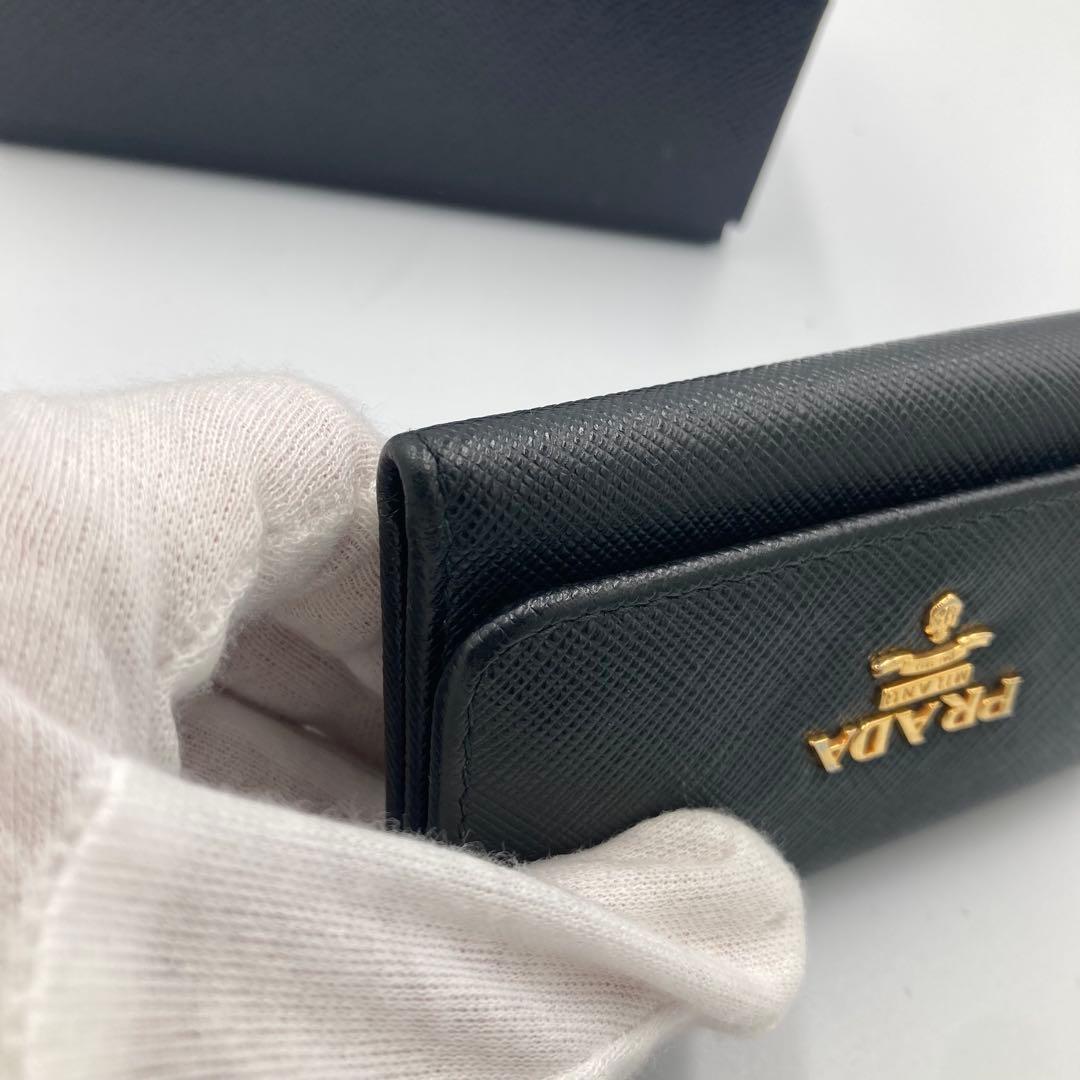 ！極美品！　PRADA プラダ　キーケース　サフィアーノ