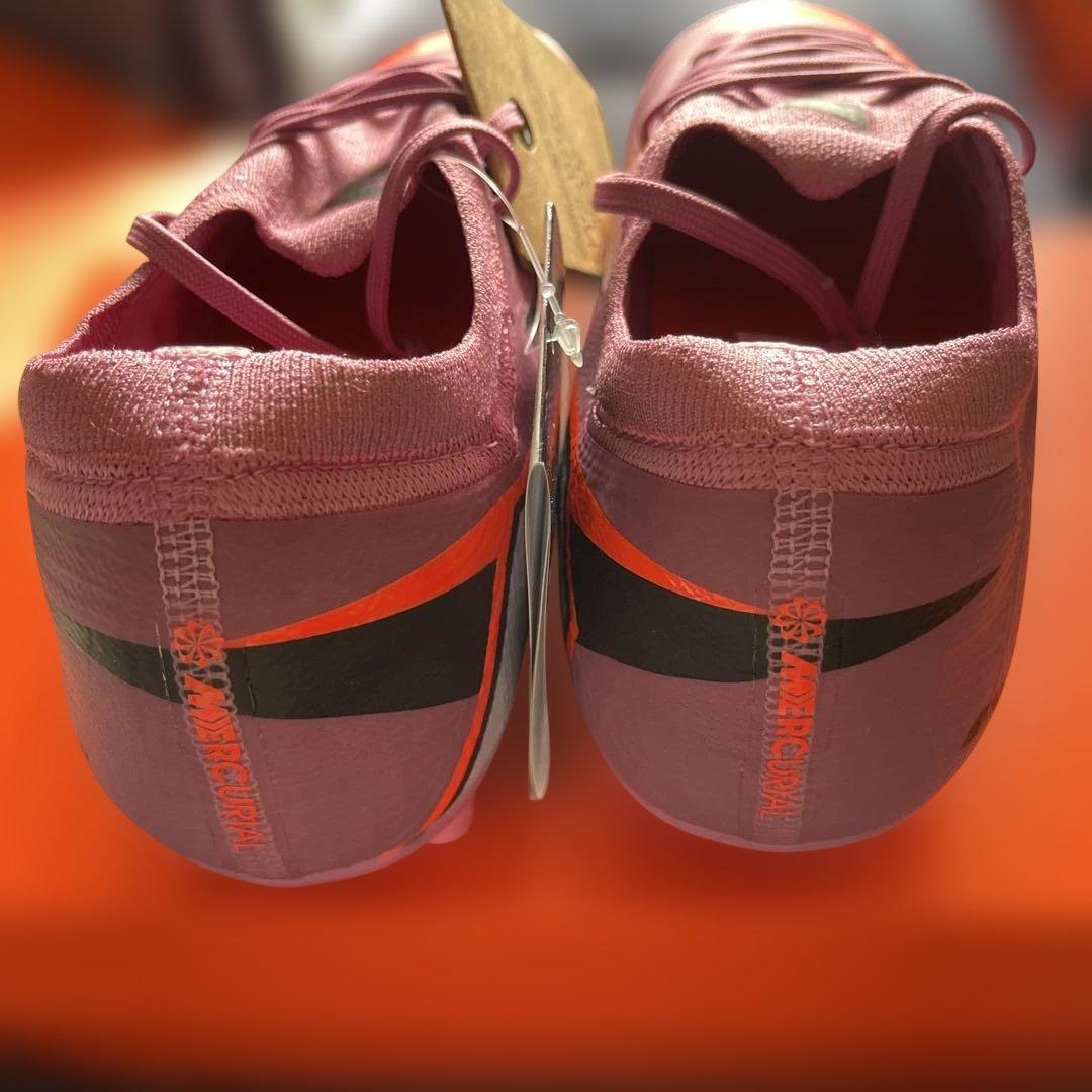 新品タグ付きNike Air Zoom ヴェイパー16プロH G ￼サッカー