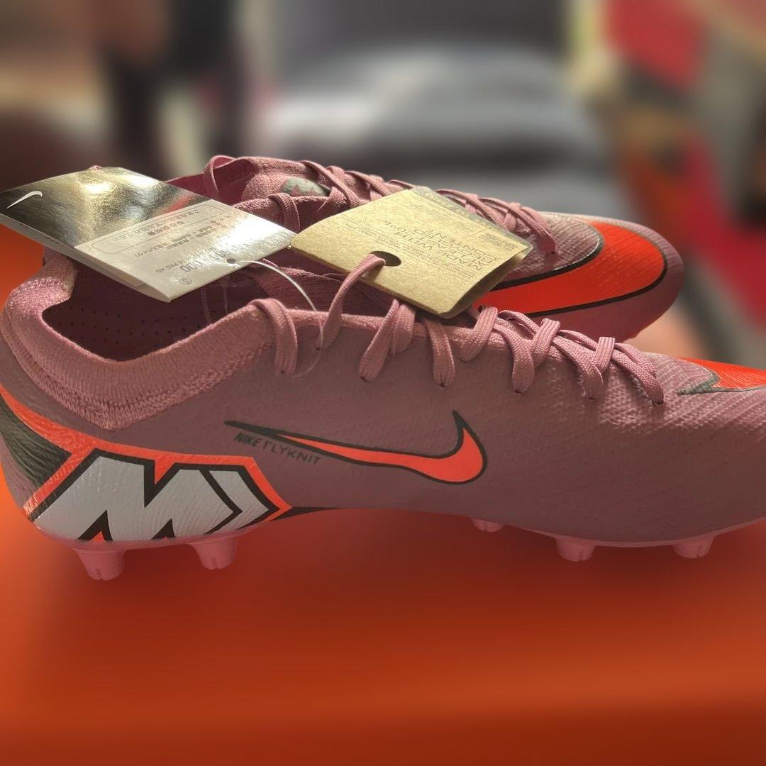 新品タグ付きNike Air Zoom ヴェイパー16プロH G ￼サッカー