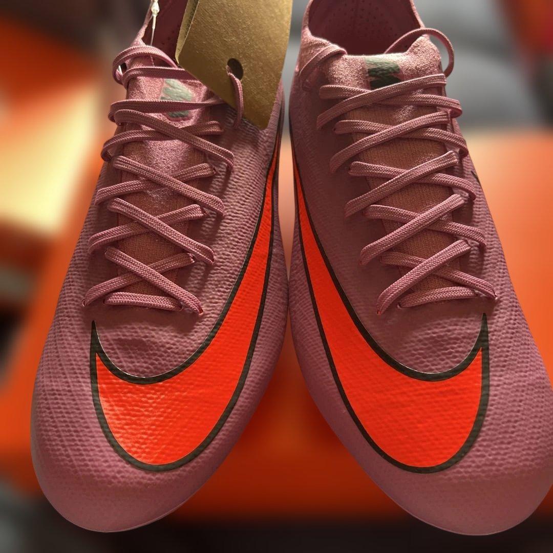 新品タグ付きNike Air Zoom ヴェイパー16プロH G ￼サッカー