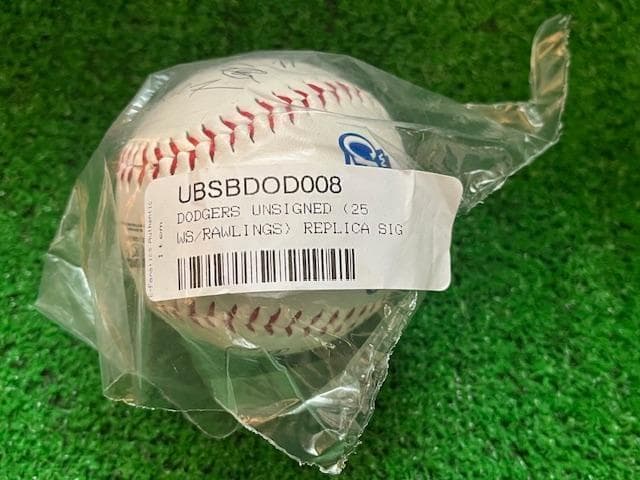 大谷翔平MLB2025WSチャンピオン記念サイン入ボールローリング社US限定品