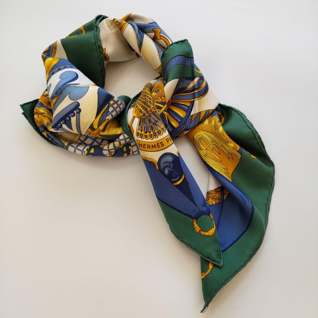 美品 エルメス カレ90 スカーフ soleil de soie シルクの太陽
