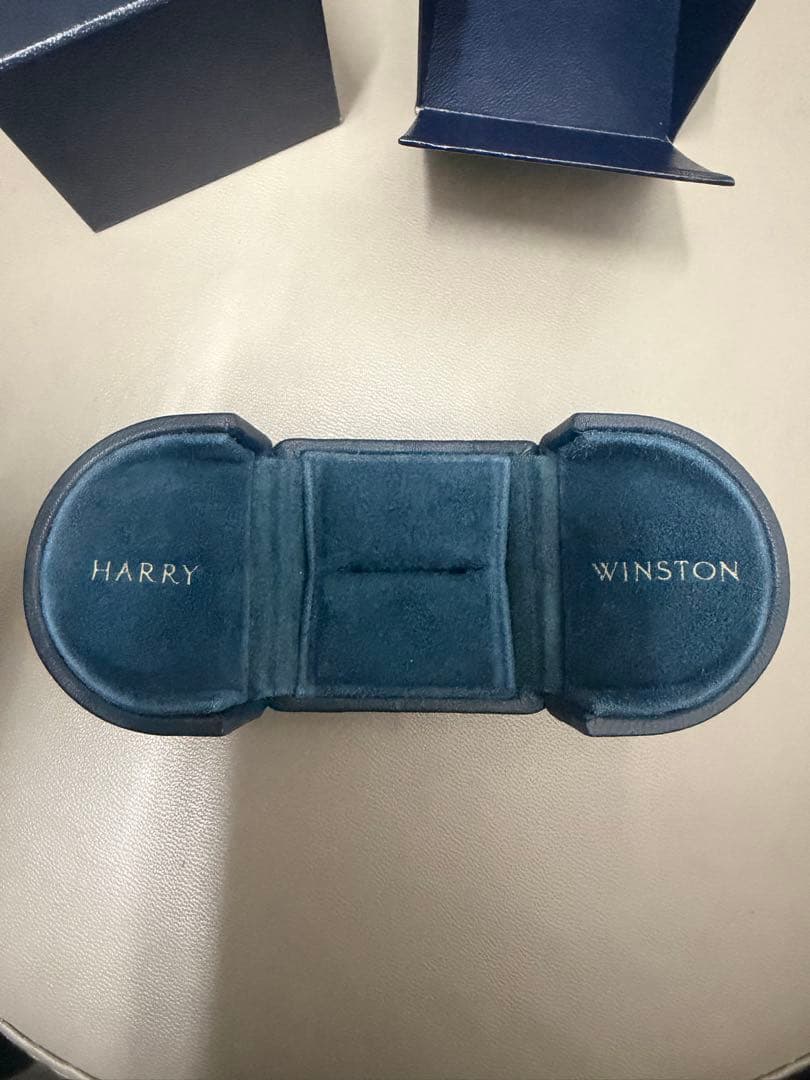 Harry Winston リングケース　婚約指輪　美品