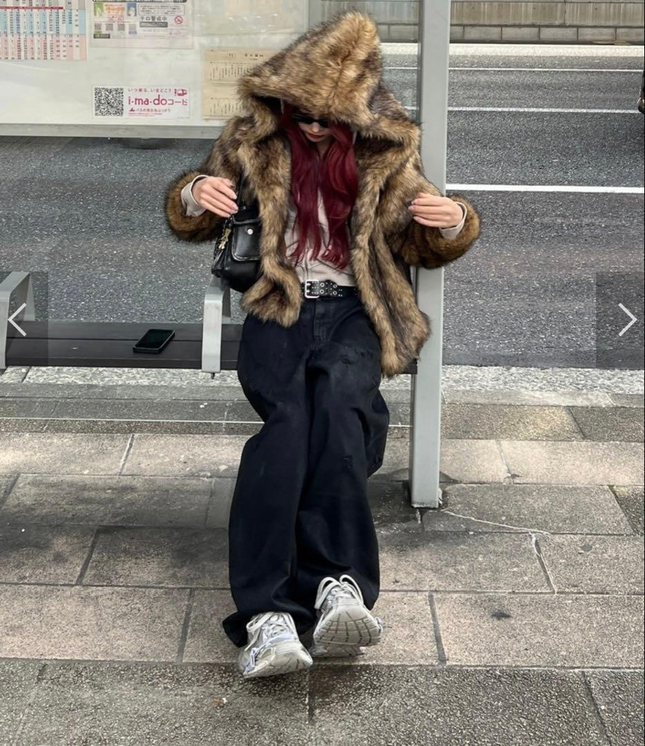 ジャケット・アウター Chikashitsu + hooded cropped fur blouson