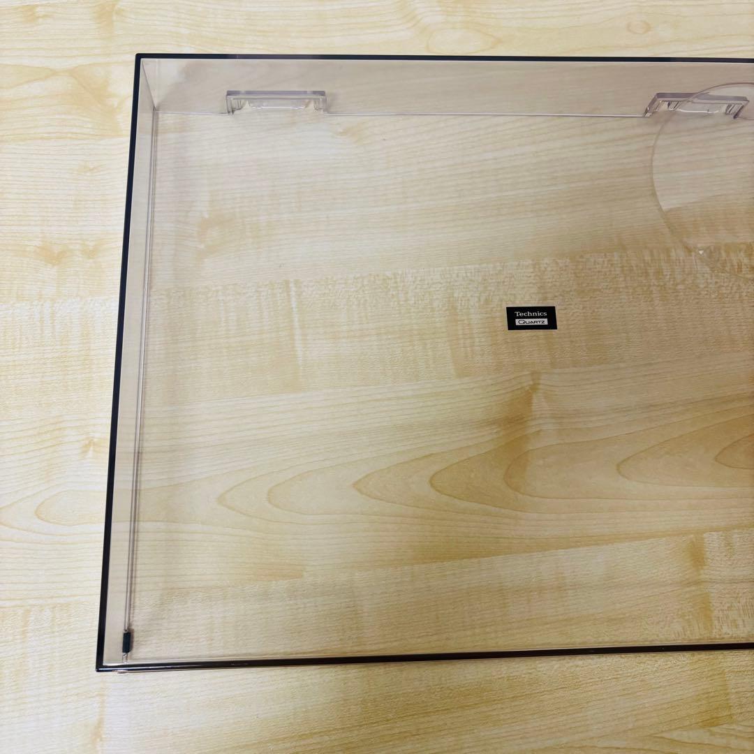 Technics のターンテーブル　SL-1200MK3のダストカバー