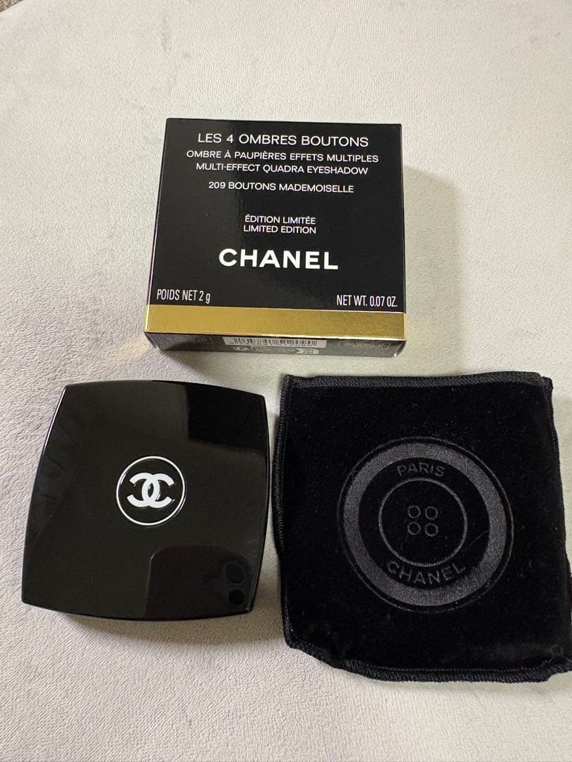 CHANEL レ キャトル オンブル ブトン　209 ブトン マドモアゼル