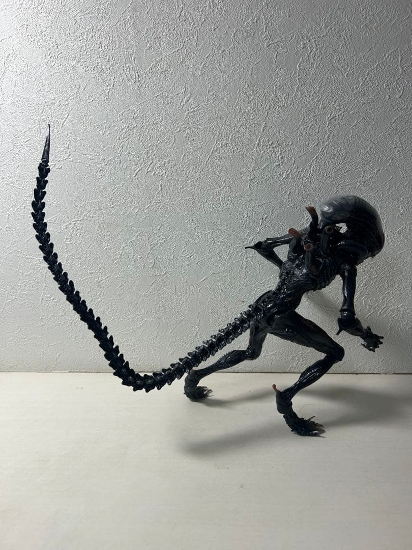 NECA ネカ スコーチドゼノモーフ エイリアン ロムルス フィギュア