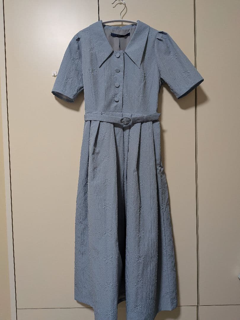 新品タグ付き an another angelus タイル風エンボス柄ワンピース