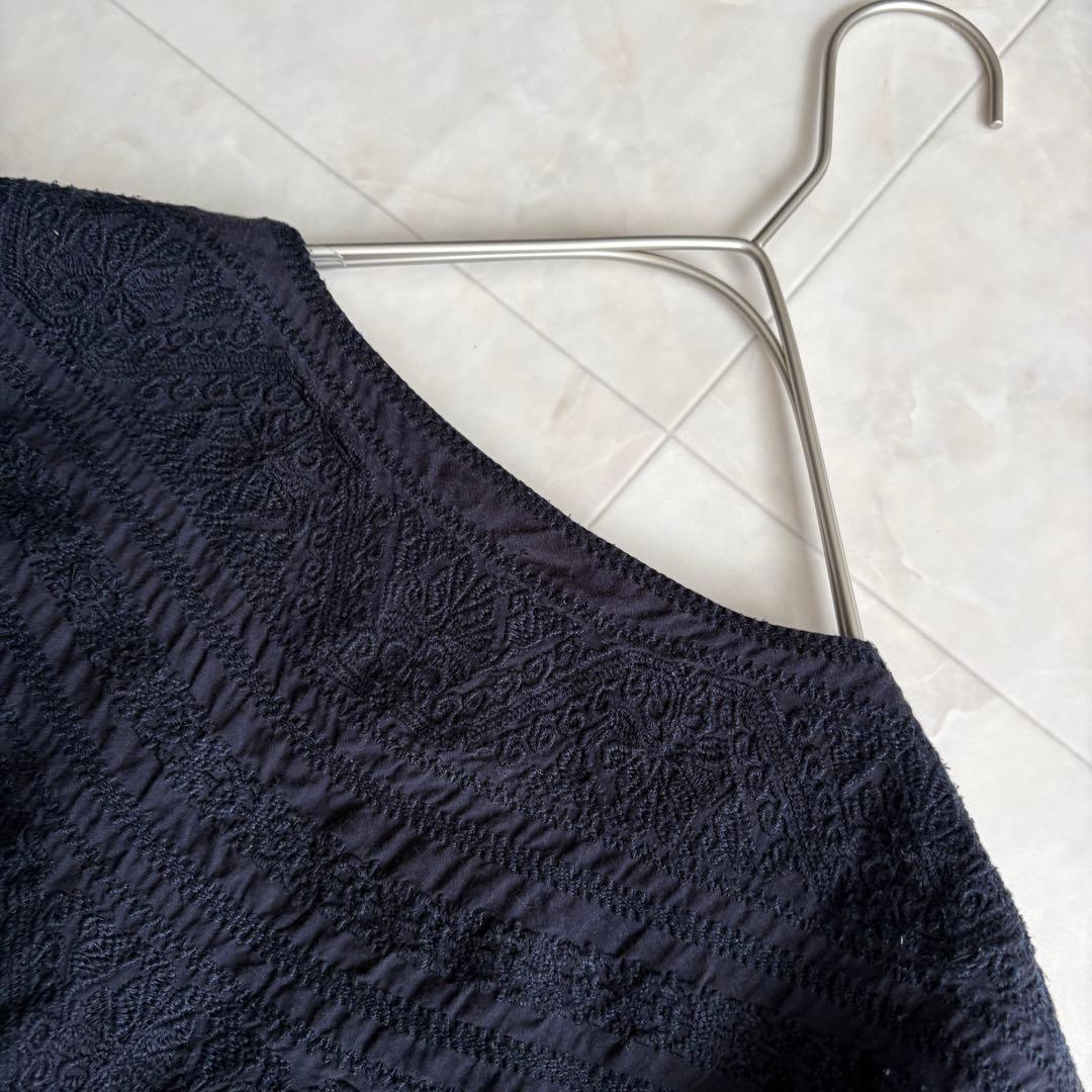 yuni カシュクールブラウス 紺F 刺繍レース ギャザー タッセル 2WAY
