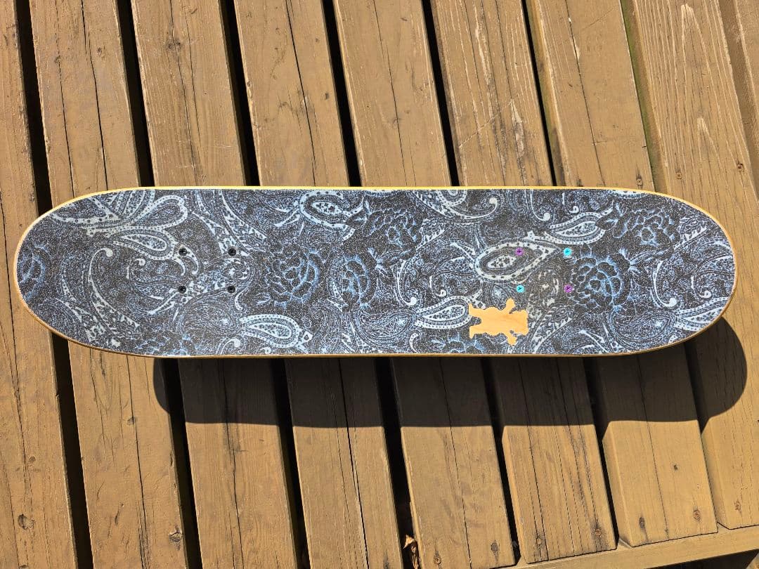 【定価約4.5万】キッズスケートボードセット！bern THREEWEATHER