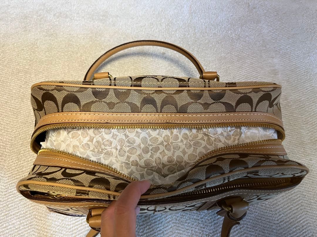 【値下げ】COACH ショルダーバッグ 10533 ハンプトングシグネチャー