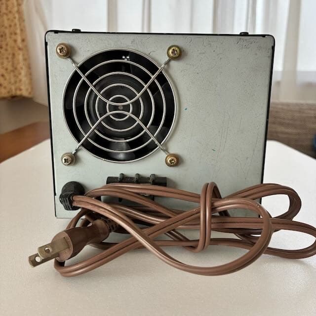 ALINCO 直流安定化電源　DM -130MV