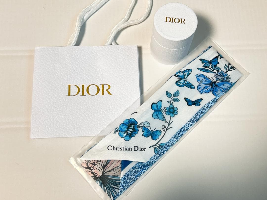 ブルー　 フラワーデザイン シルクスカーフ（2025） DIOR