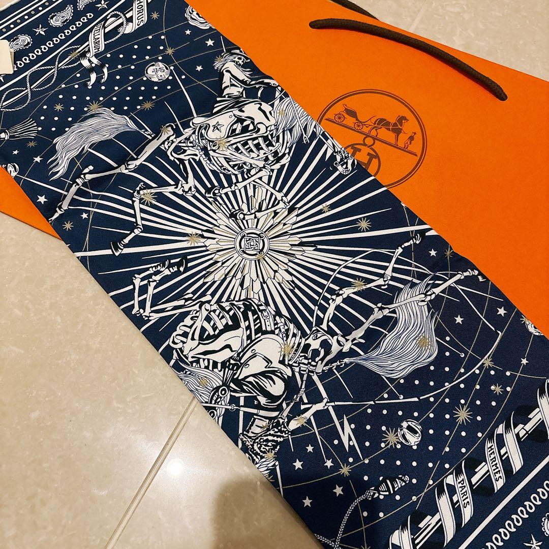 新品未使用 HERMES 2023AW コーラスステラルム シルクバンダナ55
