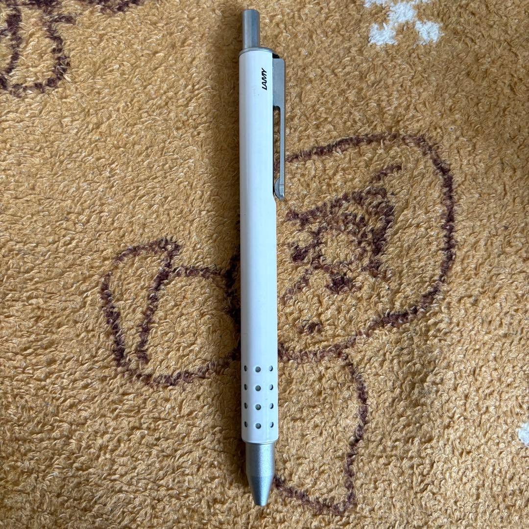 [値下げ可能]LAMYスイフト　ホワイト　2014限定カラー