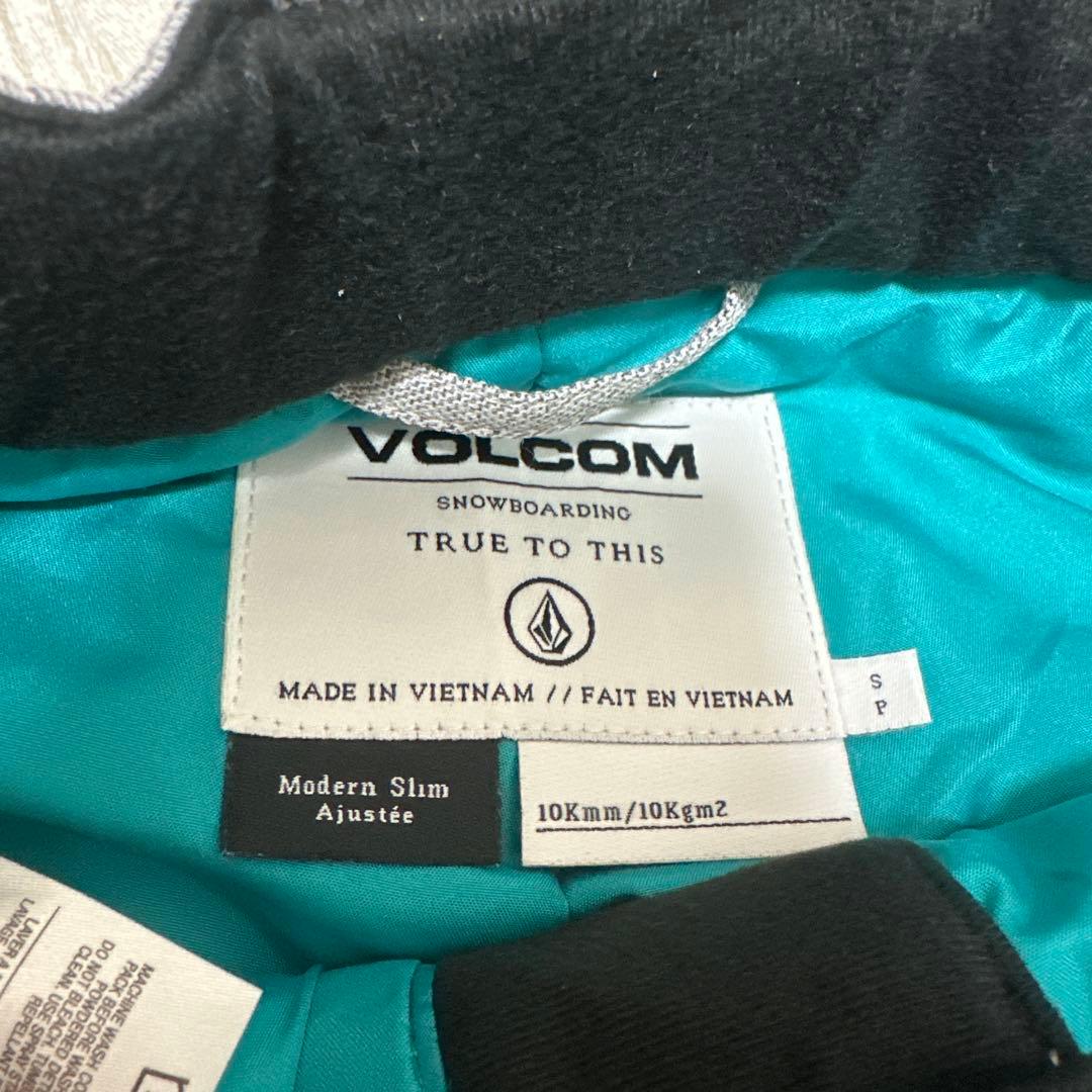 限定値SALE早い者勝ち⭐︎上下セット！！VOLCOM⭐︎スノーウェア　レディース