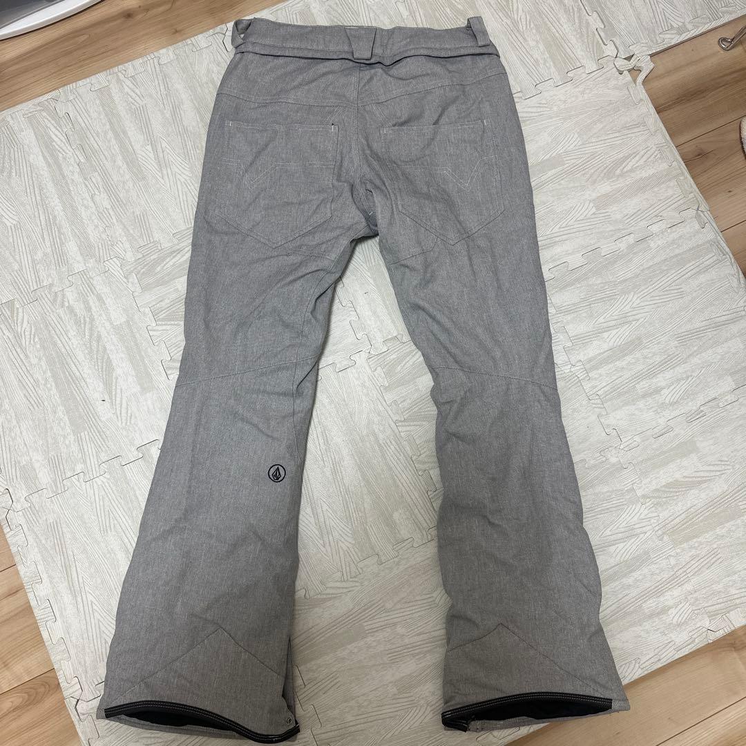 限定値SALE早い者勝ち⭐︎上下セット！！VOLCOM⭐︎スノーウェア　レディース