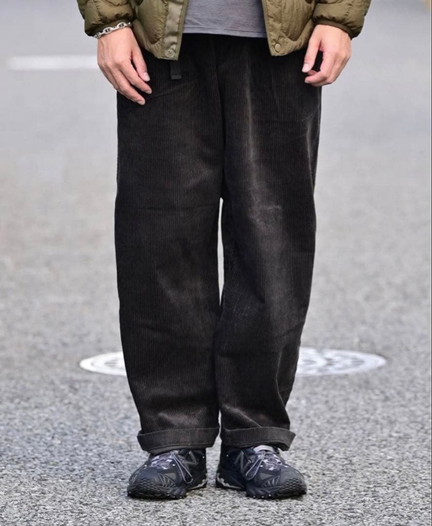 新品　UNIQLO U コーデュロイタックワイドパンツ サイズ L ダークグレー