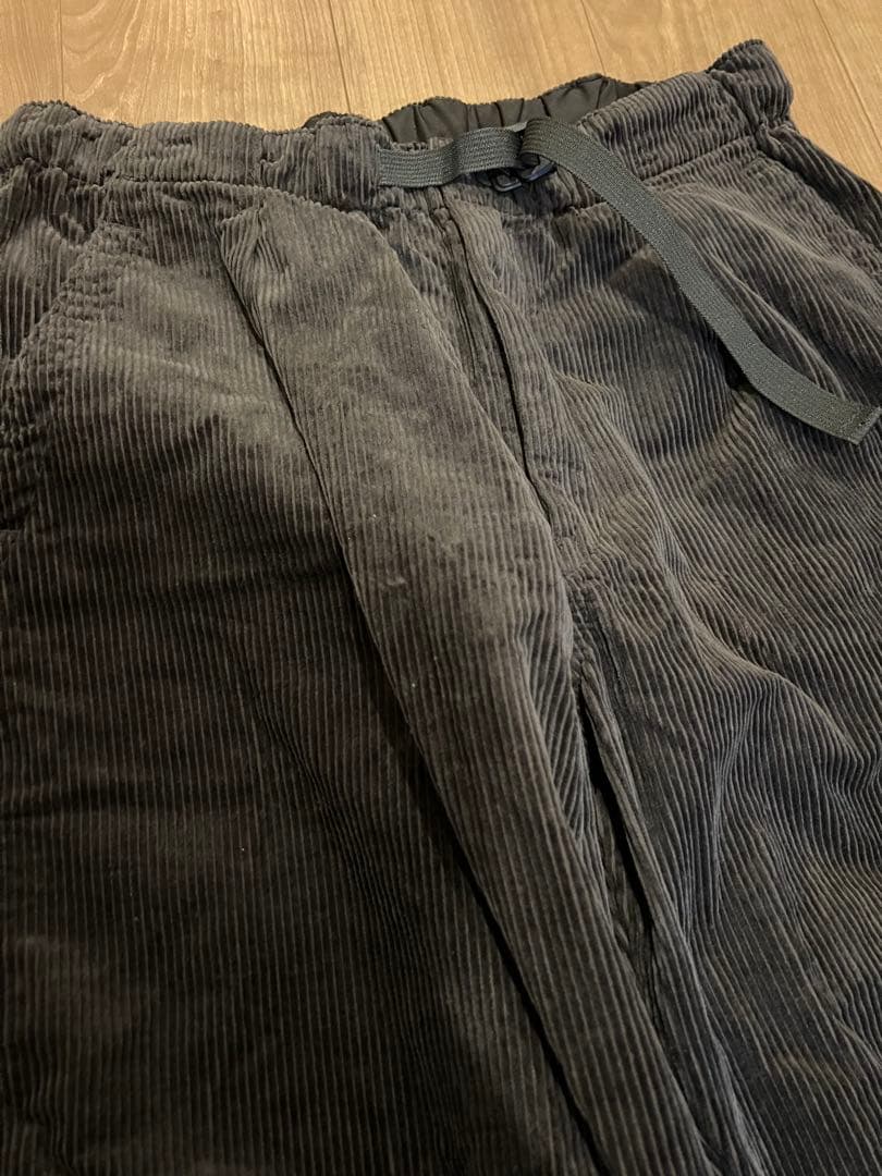 新品　UNIQLO U コーデュロイタックワイドパンツ サイズ L ダークグレー