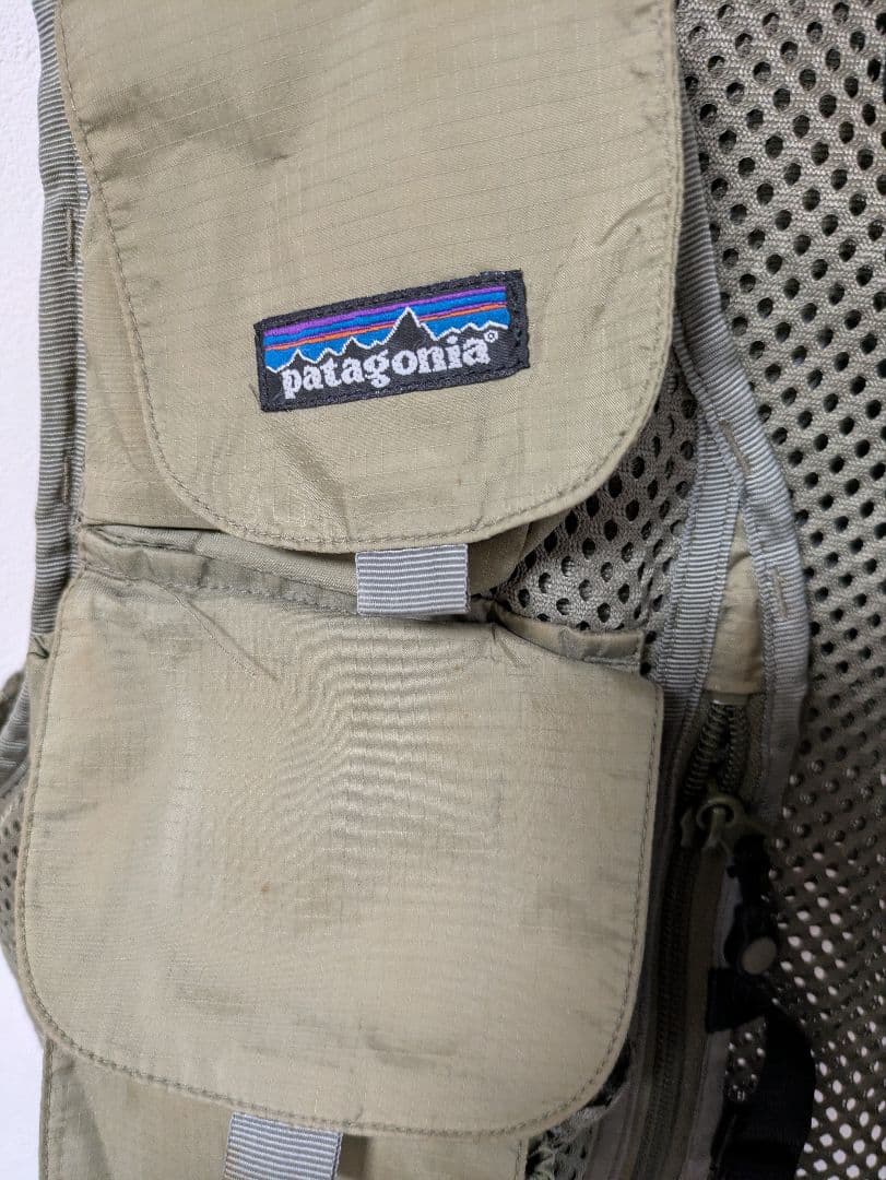 パタゴニア　フィッシングベスト　S　カーキ　Patagonia　ベスト