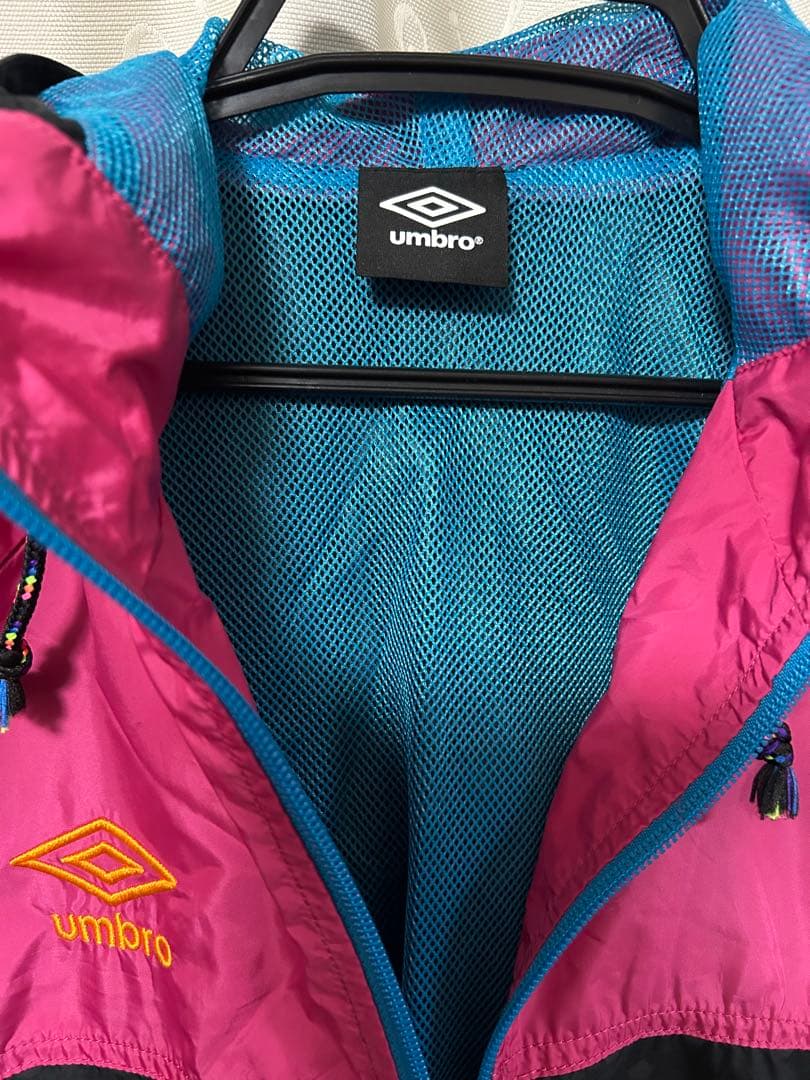 最終値下げ　美品　umbro ウィンドブレーカー 　上下セット
