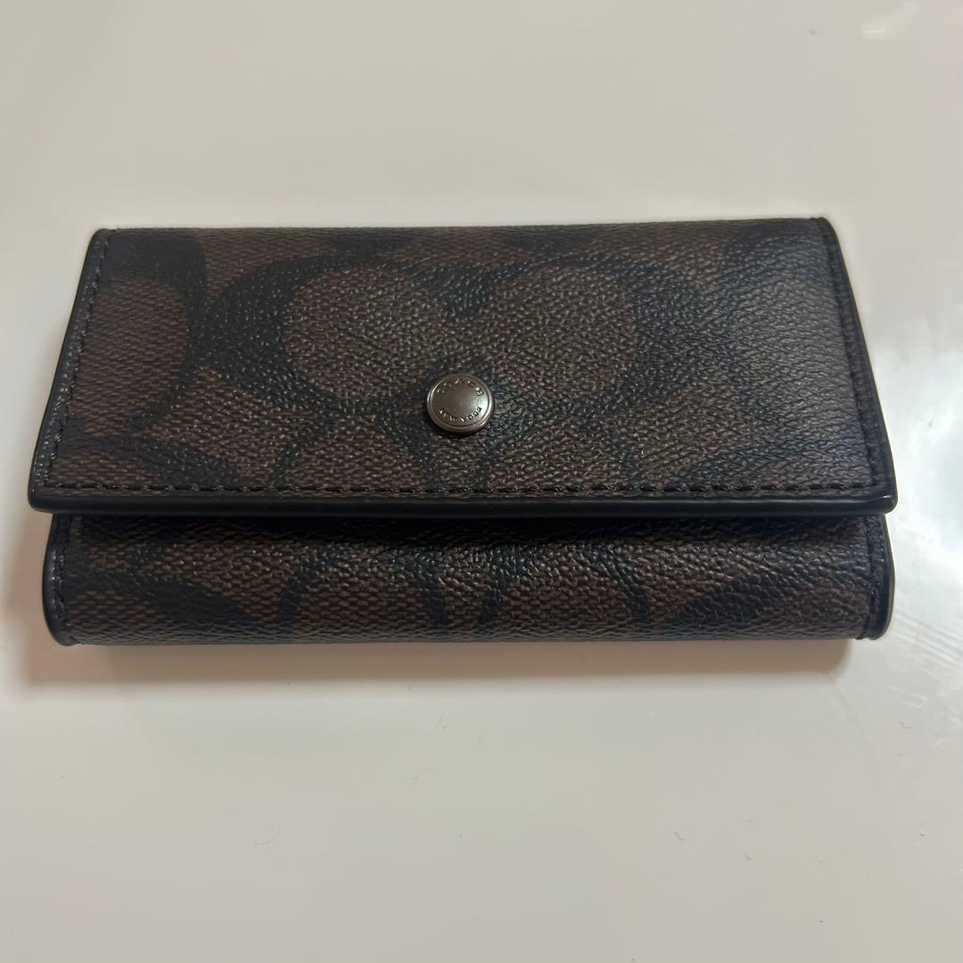 COACH ダークブラウン レザーキーケース
